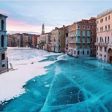 Do Venice canals freeze?
