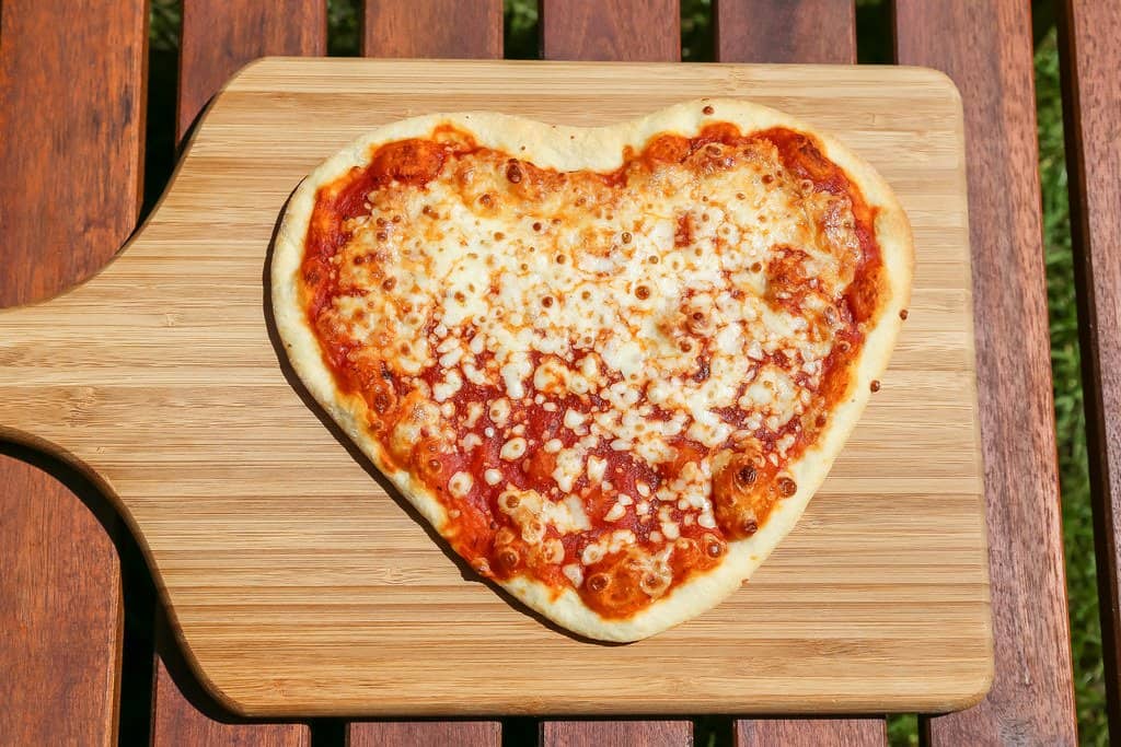 Make love pizza. Пицца Лове. Лицо i Love pizza. I Love pizza слив. СТОНЫ I Love pizza.