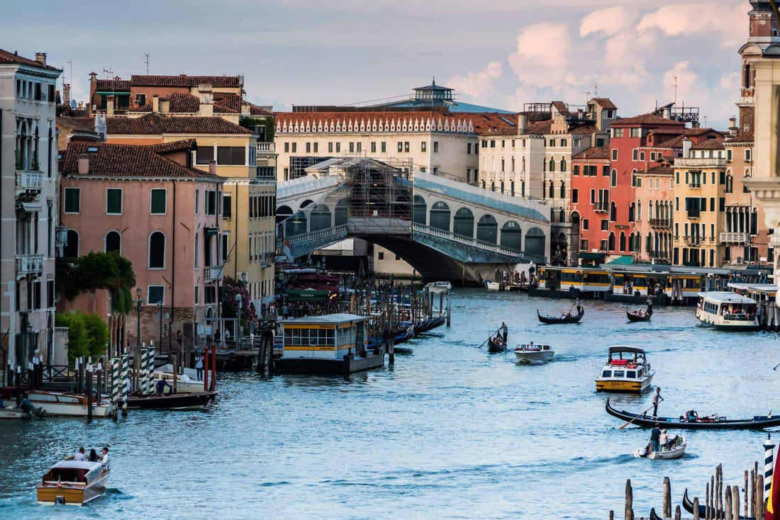 Facts and History of the Rialto Bridge Venice